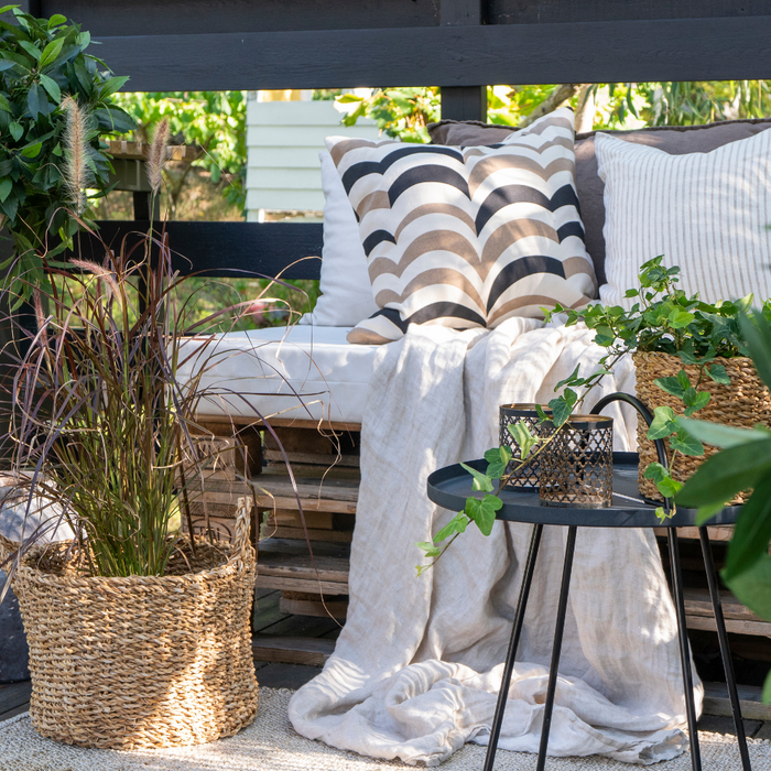 The Role of Plants in Outdoor Furniture Design