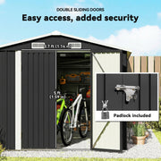 Double doors with a 114 x 159 cm opening and latch with the included padlock