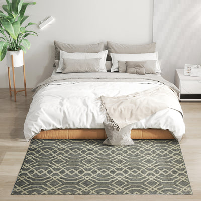 Machine Washable Indoor Outdoor Rug With Geometric Design For Home Or Garden, Grey