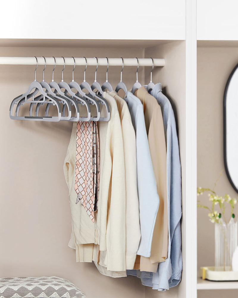 Heavy Duty Plastic Clothes Hangers Non Slip Space Saving Design for Wardrobes by Songmics
