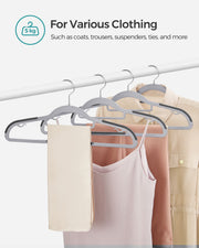 Heavy Duty Plastic Clothes Hangers Non Slip Space Saving Design for Wardrobes by Songmics