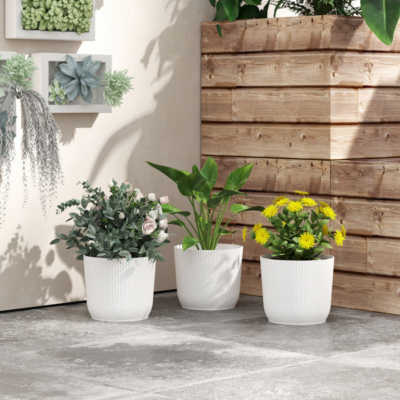 Set of Three White 22cm Planters for Indoor and Outdoor Use by Outsunny