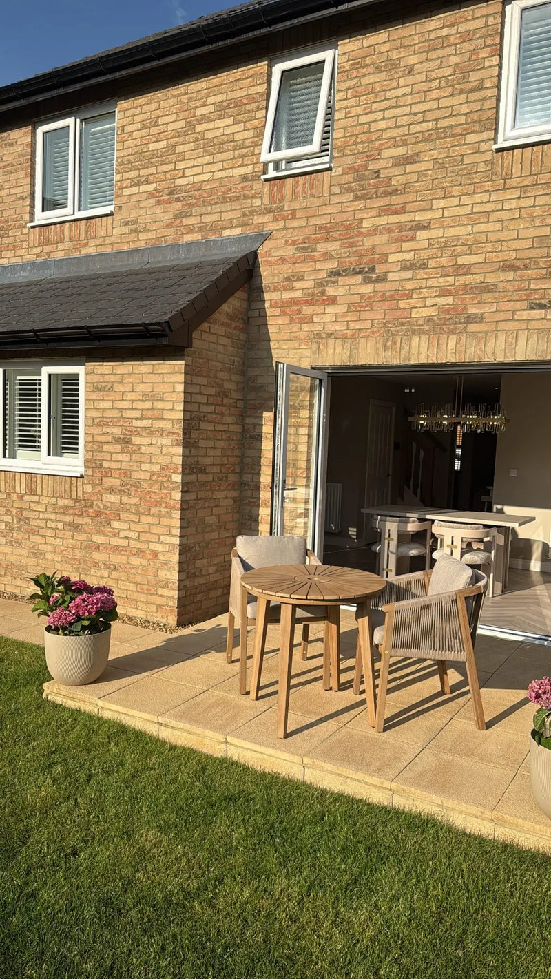 Roma 2 seater sunray bistro set in use