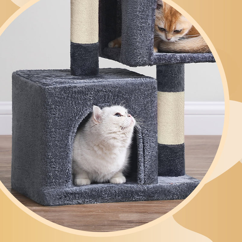 Close-up of the sisal-wrapped scratching post