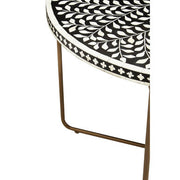 Macro detail of the round edge and inlay border finish