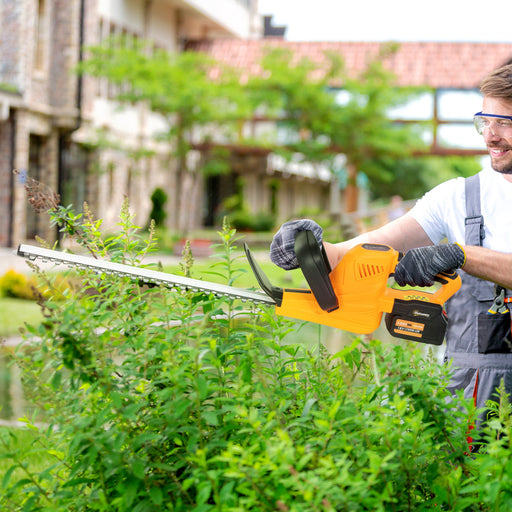 Cordless Electric Hedge Trimmer with 51cm Blade and 2 Batteries for Shrubs by Outsunny