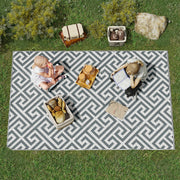 Reversible Light Grey Outdoor Rug 152x243cm for Camping Garden or Indoor Use