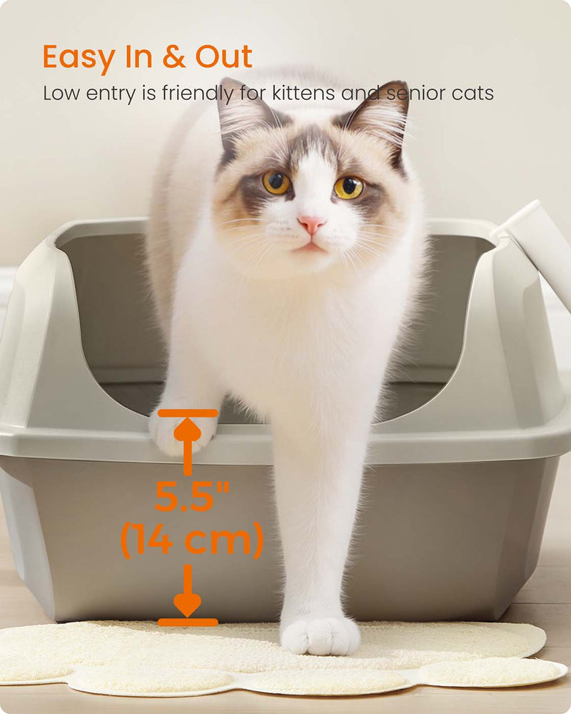 Litter scoop included with litter box close-up