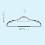Close-up of the non-slip rubber strip along a hanger