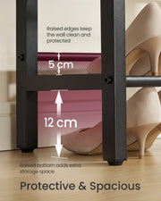 Close-up of the 5 cm raised shelf edges and the 12 cm raised bottom clearance