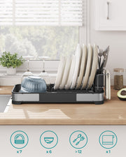 Close-up of the 3-compartment utensil holder