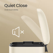 Songmics 30L pedal bin - close-up of soft-close lid