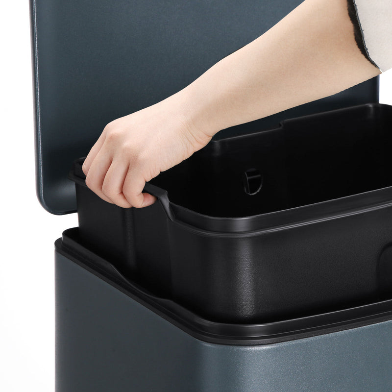 Image of a 30L Kitchen Pedal Bin 