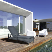 Contemporary Rattan Sun Lounger With Cushion Outsunny